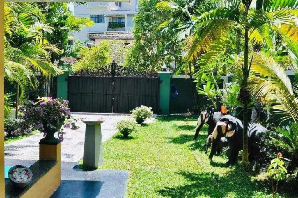 Aura Beach Villa