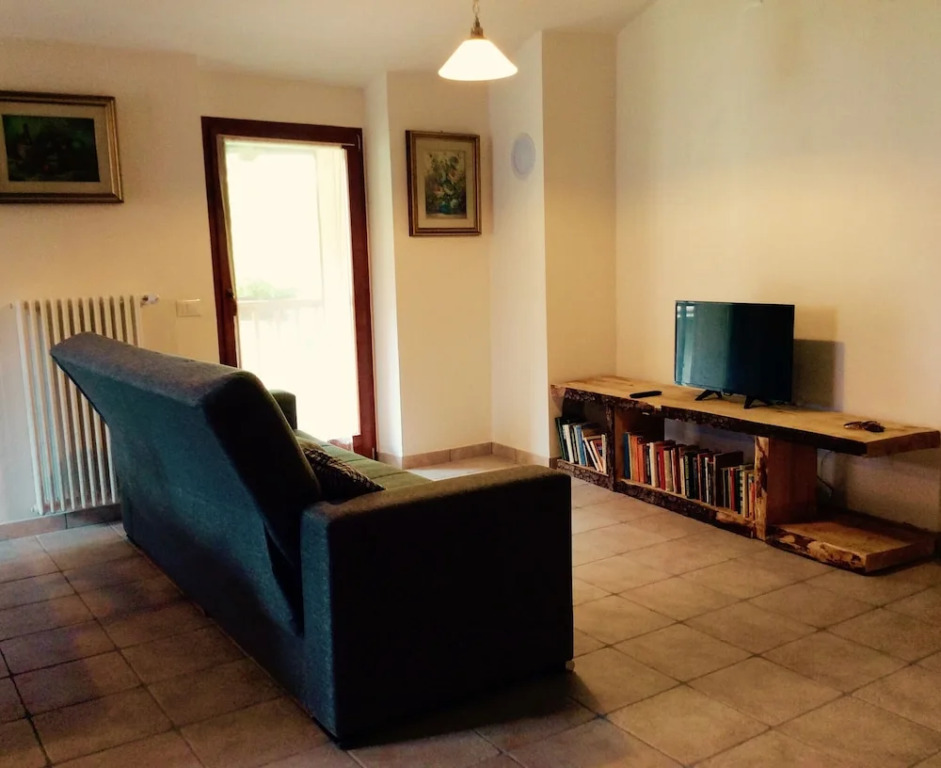 Penthouse in Historic Residence of the 700, Overlooking the Castle and Lake Garda