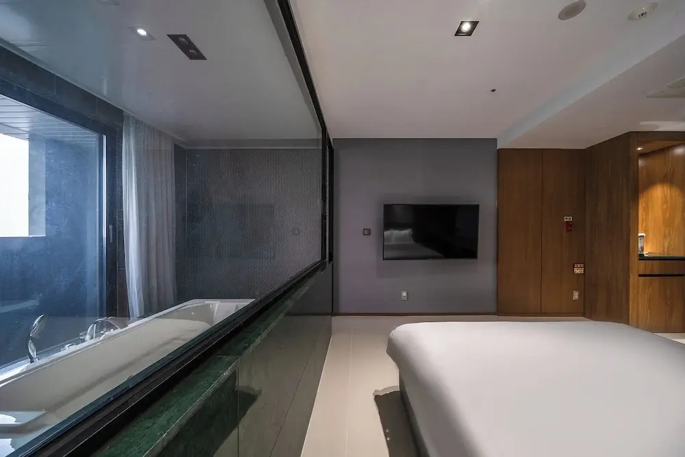 sky & sea hotel