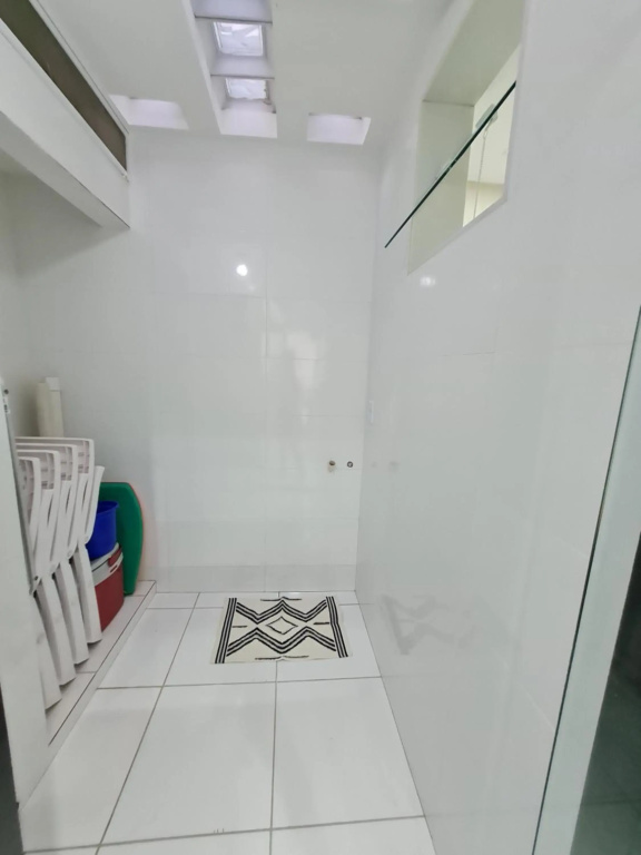 Lindissima Casa de Praia com Churrasqueira, 3 Qts-2Suites- 3 banheiros- Praia do Peró- Cabo Frio, Ótima localização com sala de jogos,Qdra de esportes, Parquinho para Crianças, Uma Qdra da Praia