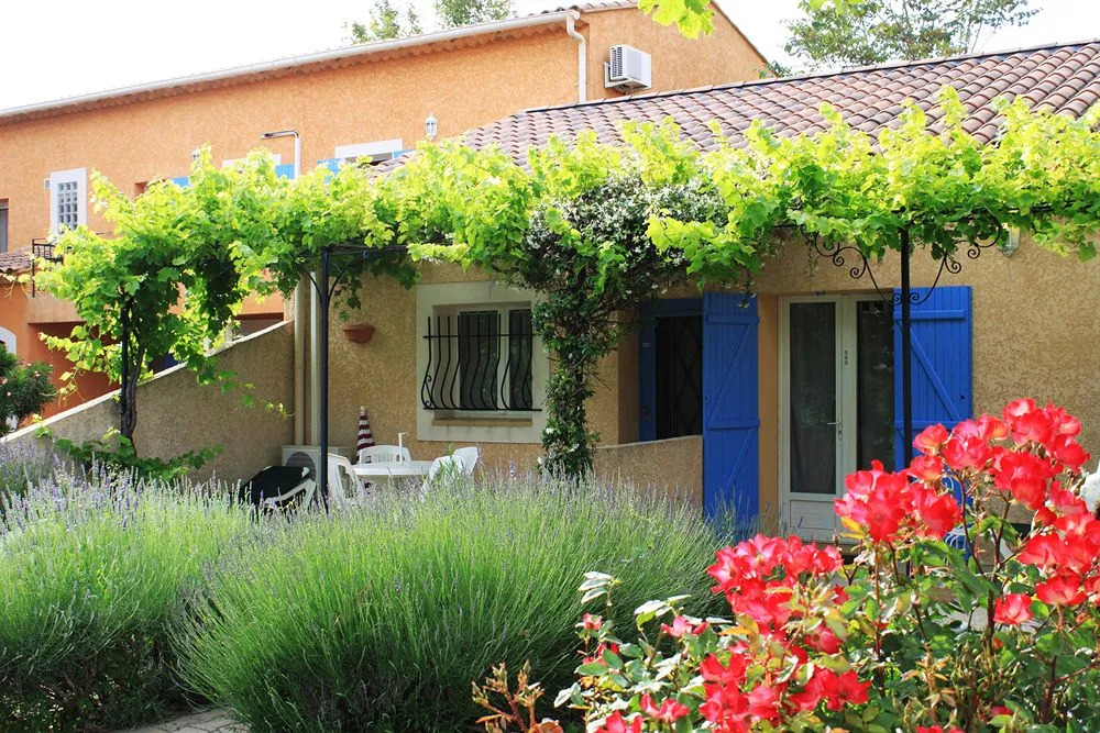 AppartHotel Festival Sud Aqua - Avignon TGV