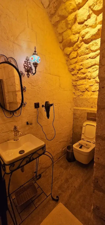 Cleopatra Antique Hotel