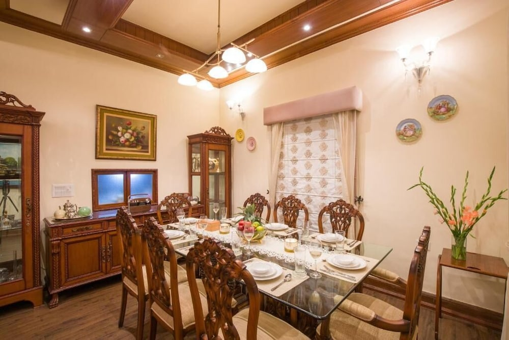 ELIVAAS 3 BHK with lounge The Meadow