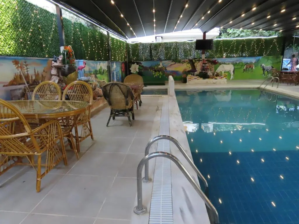 Kadeer Hotel