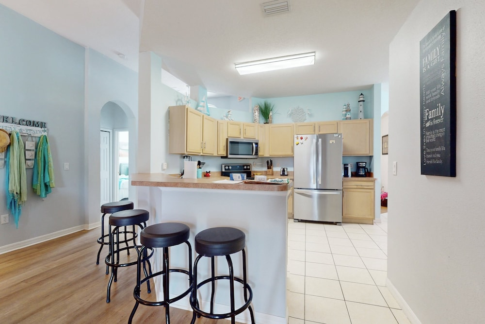 Single-story Home With Private Pool, Wifi, Central AC, WD and Full Kitchen