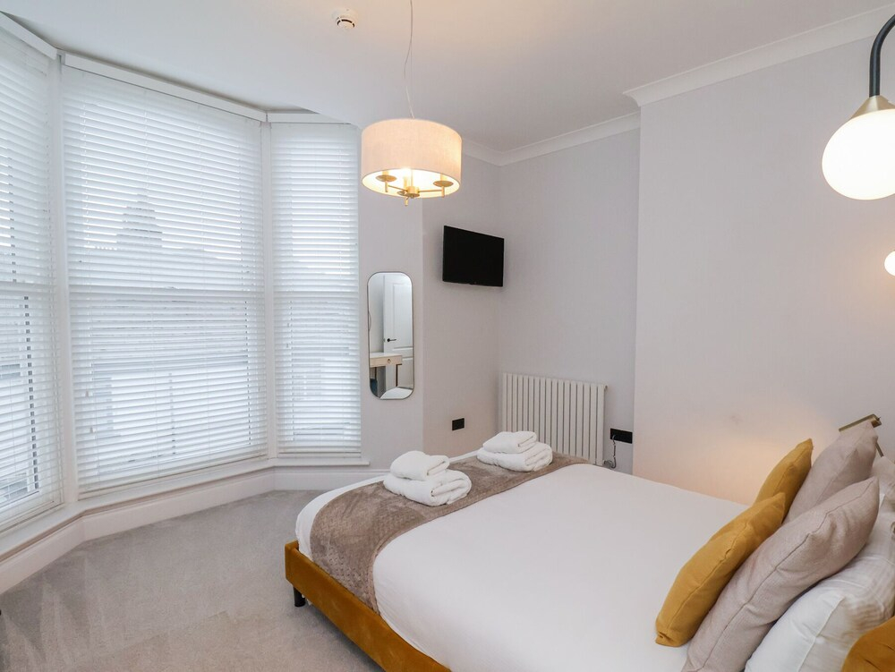 The Salisbury Apartment 202