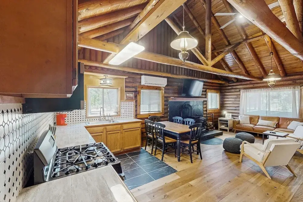 3BR Cabin w/ Loft, Wood Stove, AC & Fire Pit