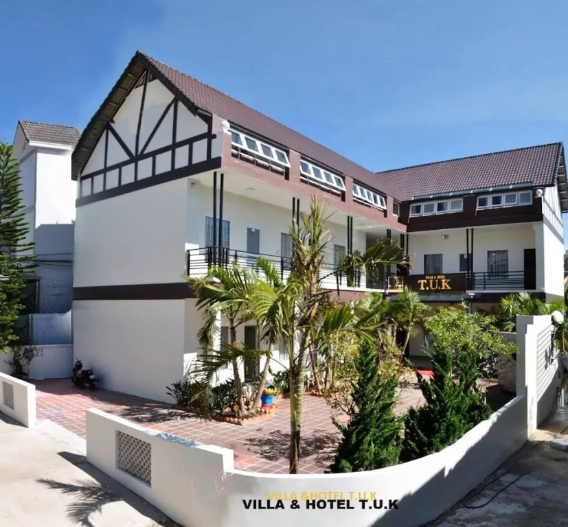 TUK Villa Hotel