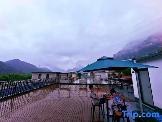 Yueting Courtyard Boutique Homestay (Shidu Scenic Area)