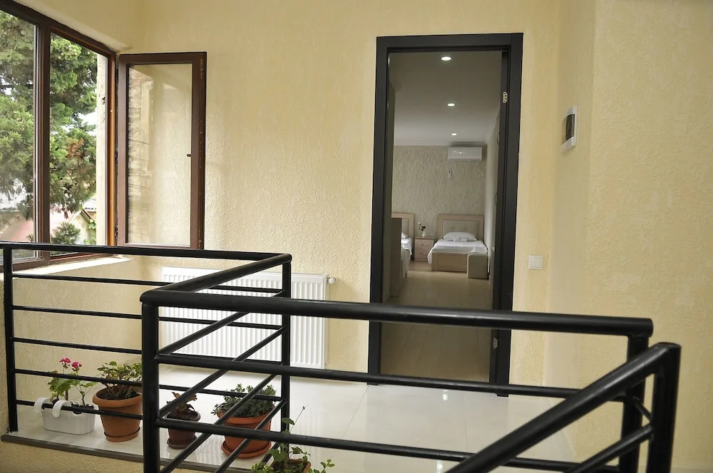 Pomegranate Hotel
