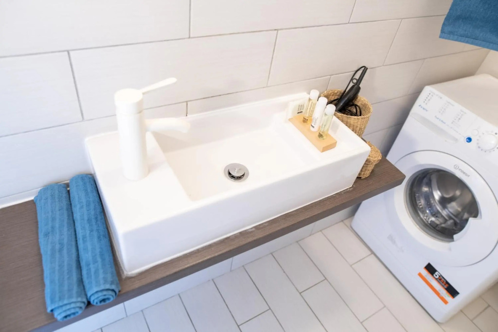 N28 Condo Apartment Next To Andrassy.