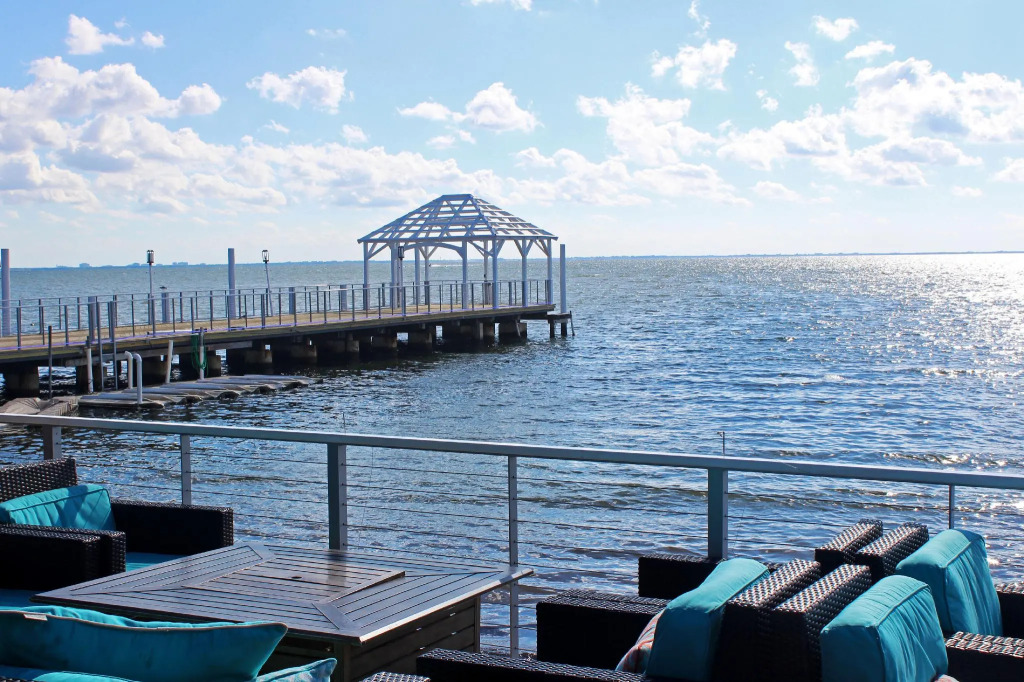 Bay Harbor Hotel