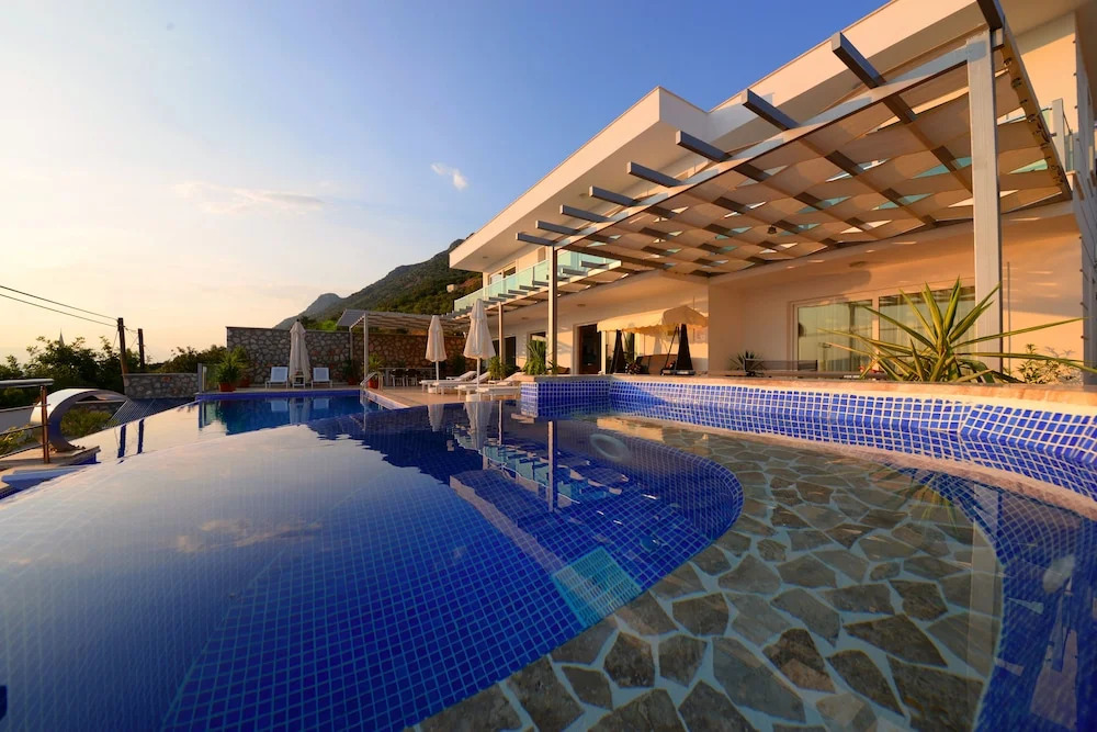 Villa Tiger Exclusive by Akdenizvillam