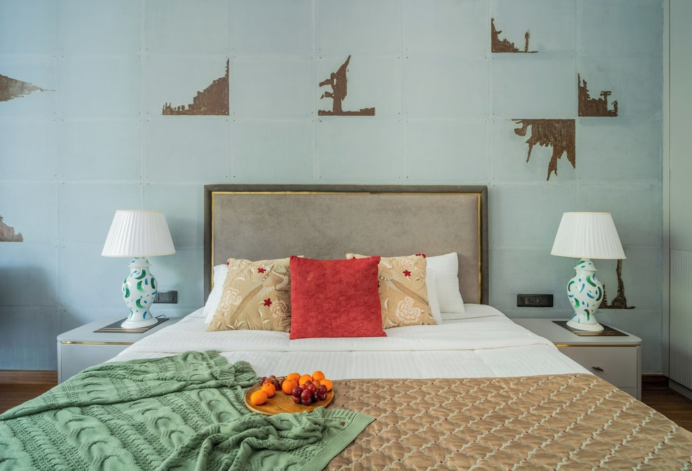 ELIVAAS Prive Suntuarios Casa Iris 4BHK
