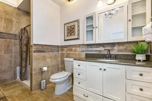 Modern 4BR City Condo 5min drive to FQ