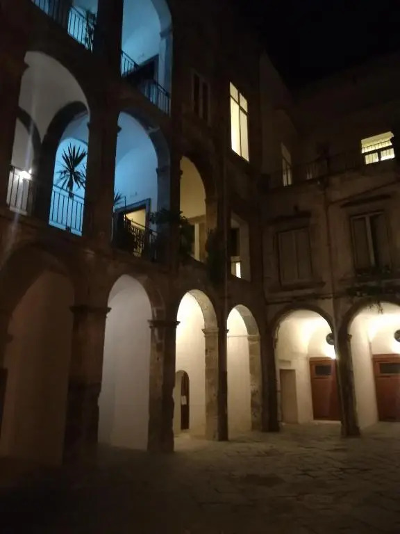 Niloufar residence
