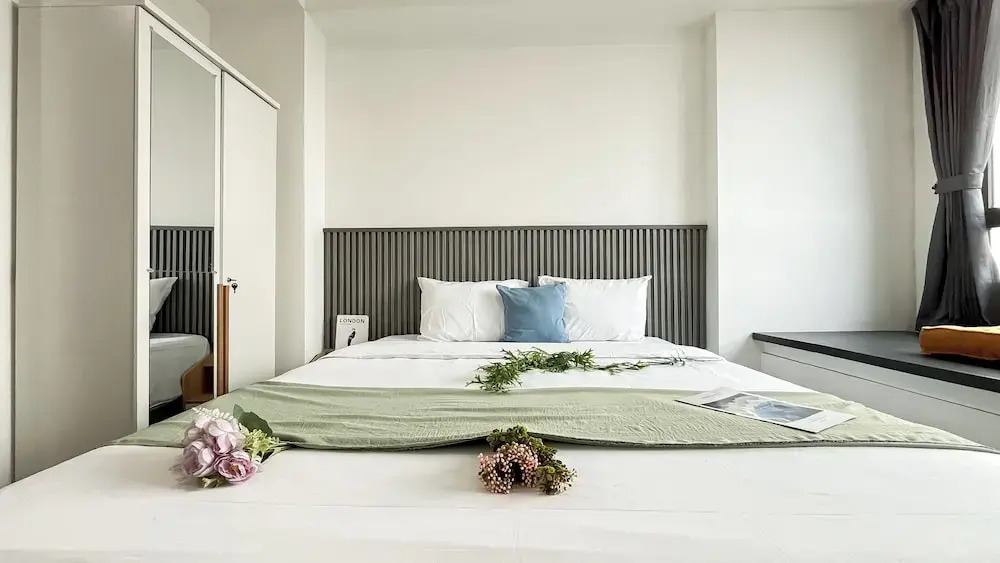 Studio Apartment Collins Boulevard Near Summarecon Mall Serpong