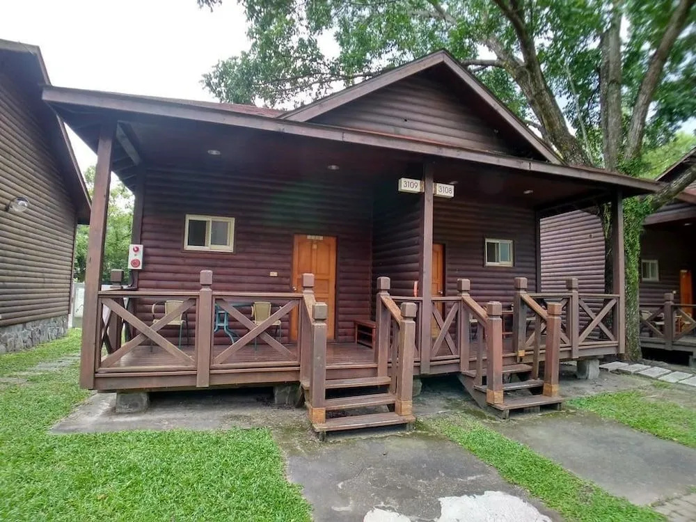 Fangchen Hot Spring Resort