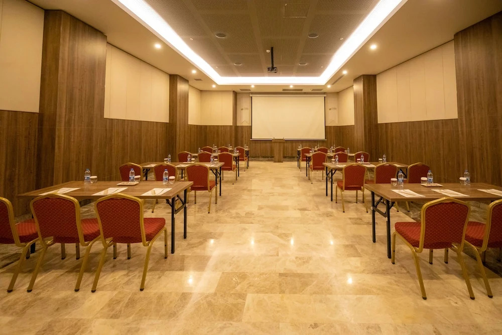 Engin Otel