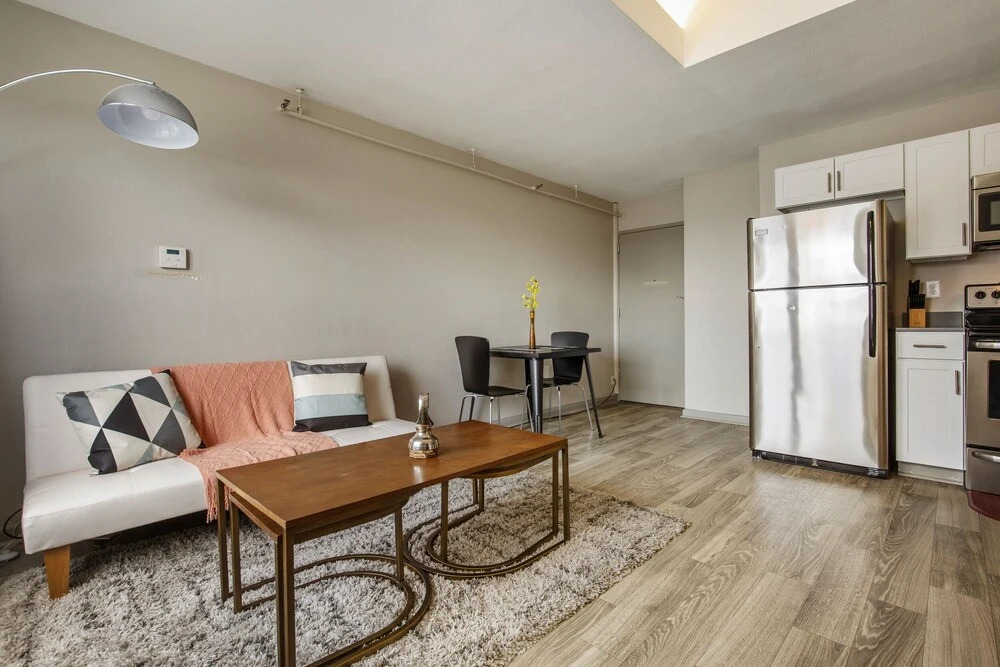 TWO Bold 1 BR CozySuites for your Louisville Getaway