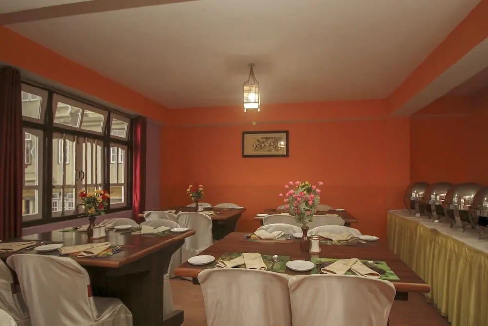OYO 8164 Hotel Hans Inn Regency