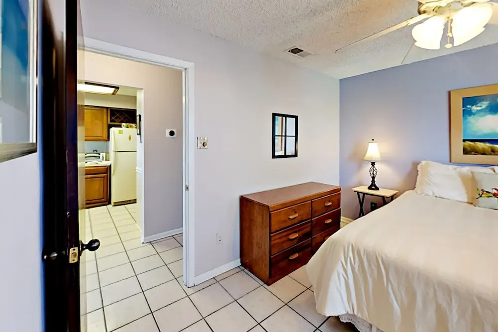 Fortuna Bay 1 - One Bedroom Condo
