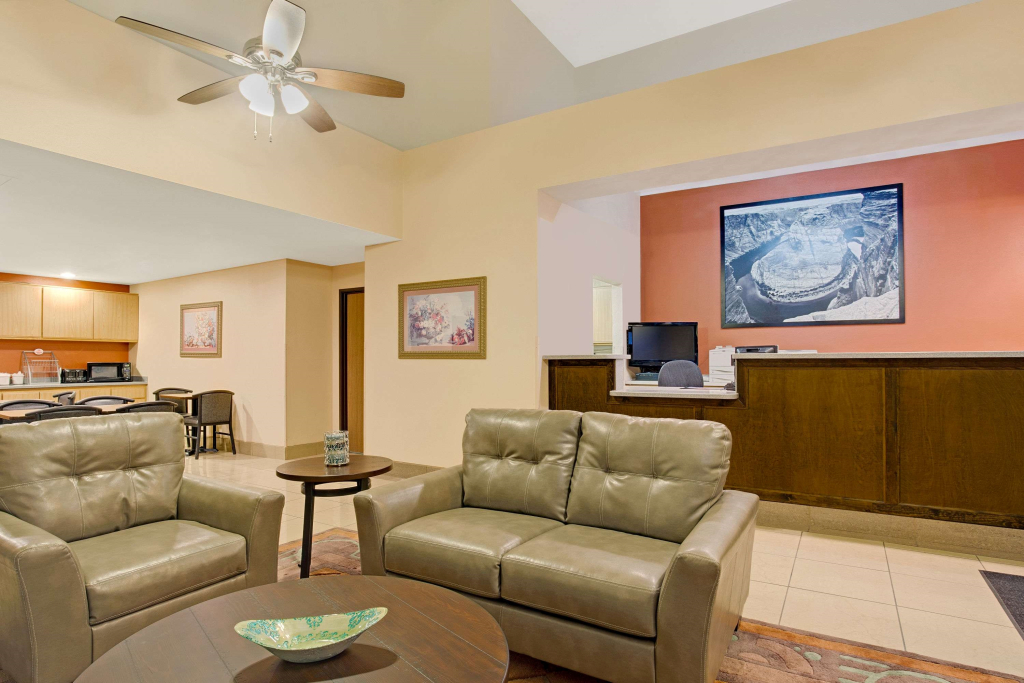 Super 8 by Wyndham Irving/DFW Apt/North