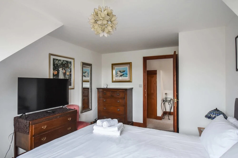 Rural Family Home, 5 Minutes From Clifton Village