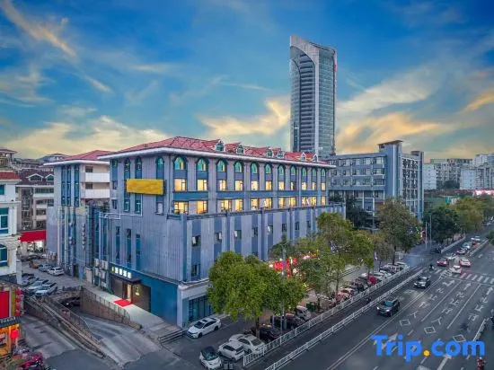 Pojing Hotel