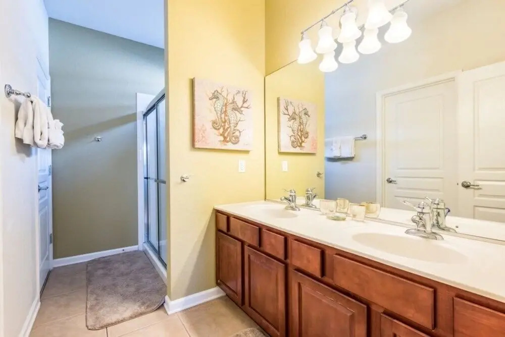 SVV 034 - Sunny Hilltop 5 Bed Pool Home
