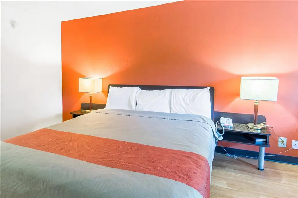 Motel 6