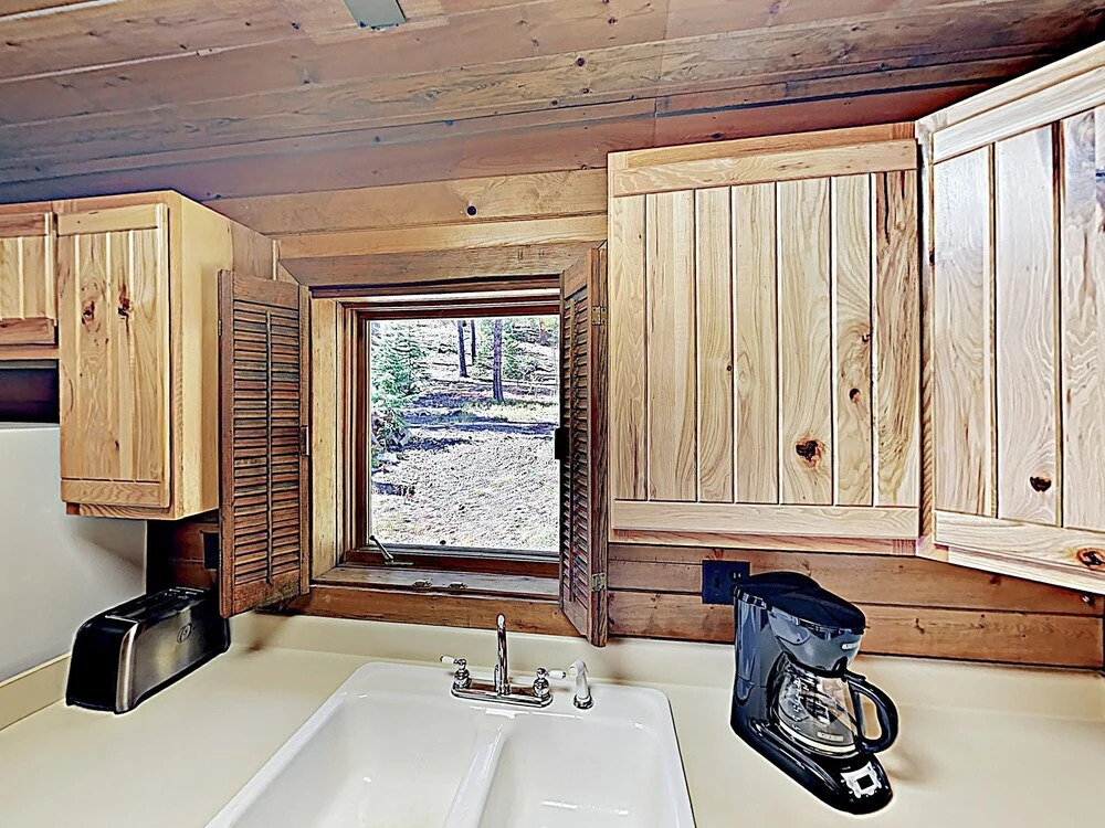6041 E Hwy 9 Home 3 Bedrooms 2 Bathrooms Home