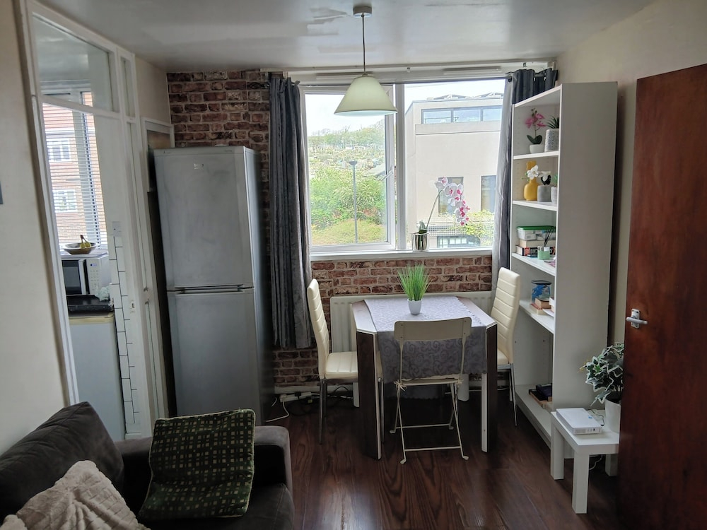 South London 1-bed Apt, Sleeps 3, 8 Mins to Tube