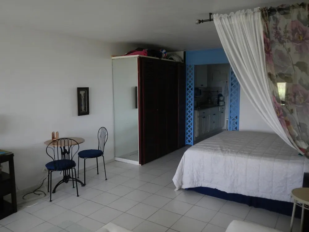 Orient Bay Beach Studio