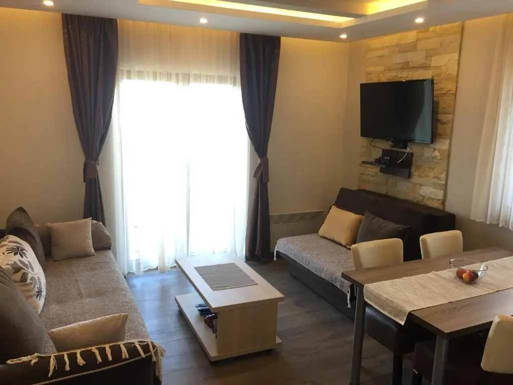 Apartment G6