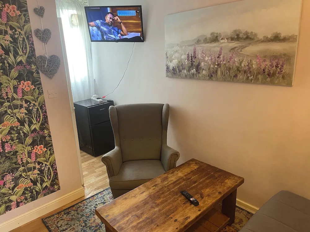 Impeccable 1-bed Apartment in London