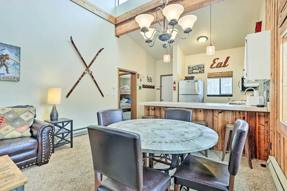 Winter Park Condo w/ Hot Tub, 3 Mi to Slopes!