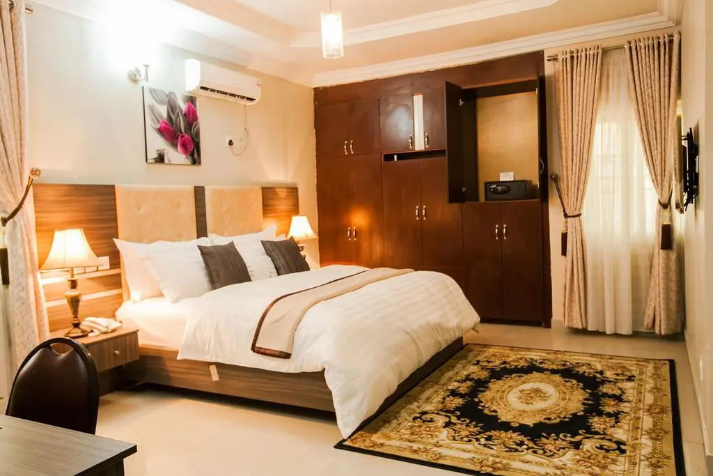 Inti's Royal Suite