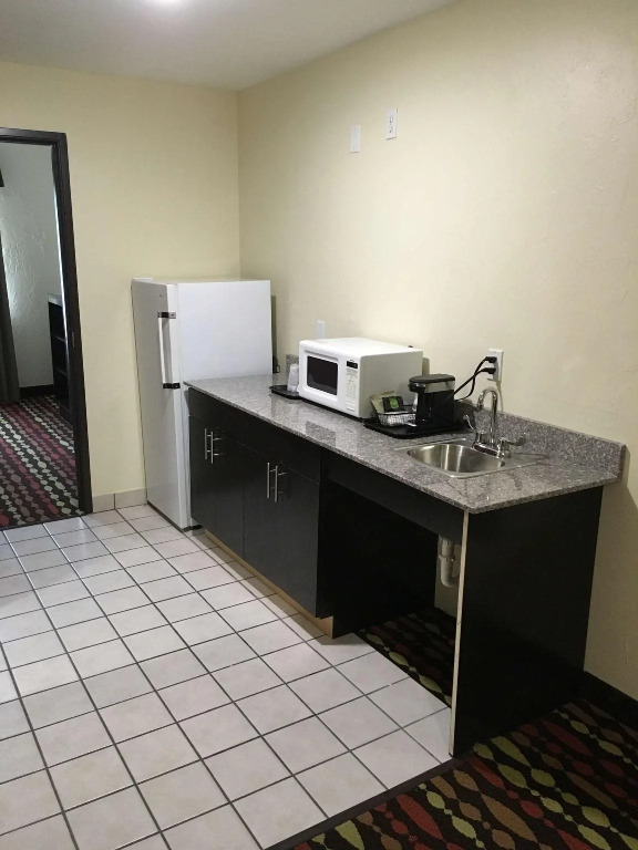 Best Western Greentree Inn & Suites