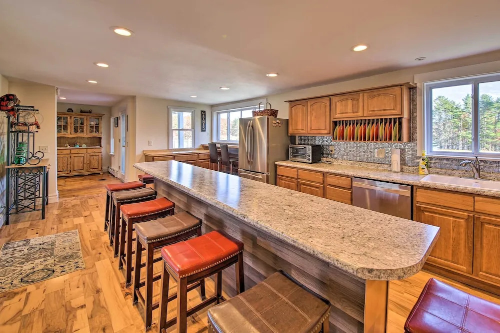 Riverfront Coastal Escape With Deep Water Dock!