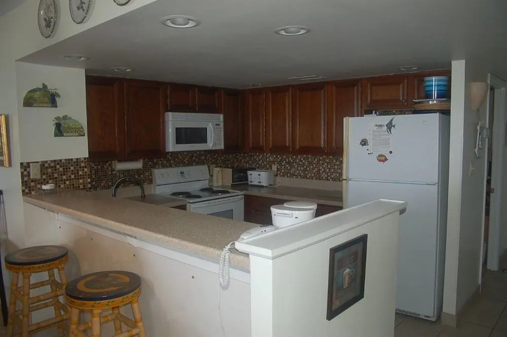 Shoreham Towers 3B