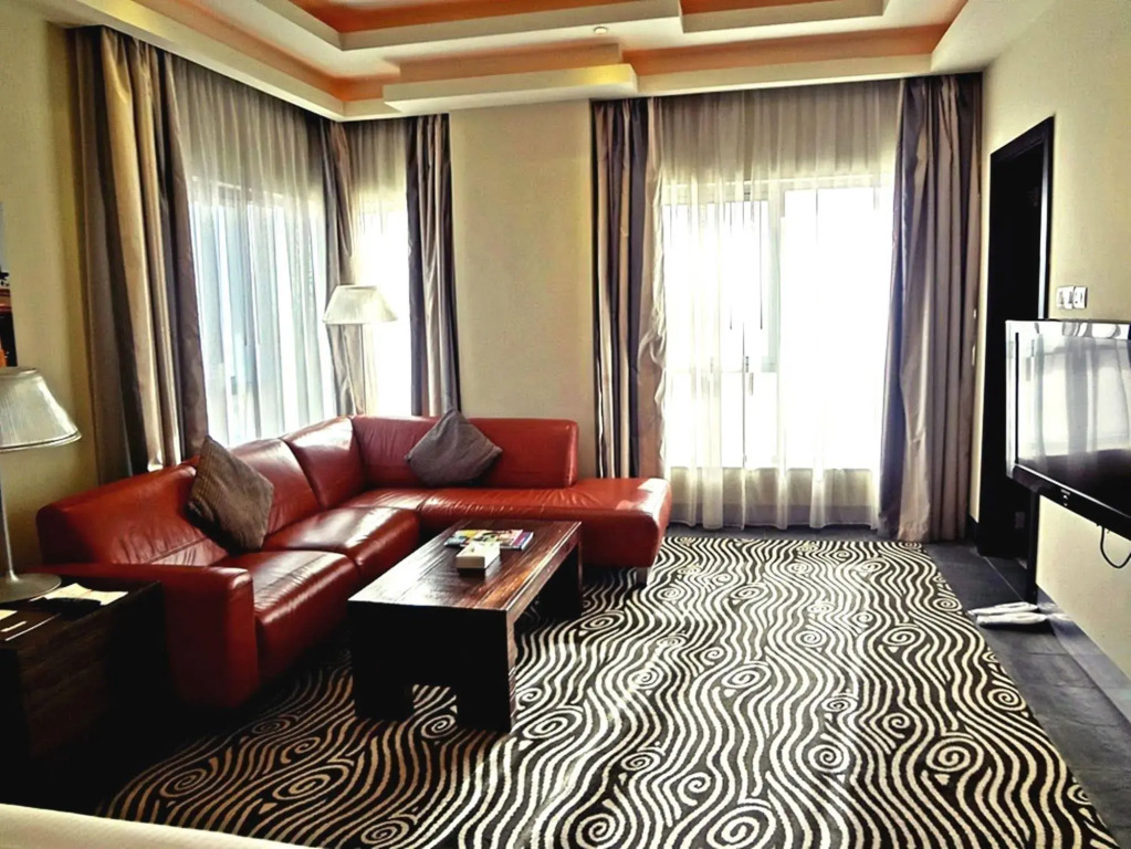 Al Raya Suites