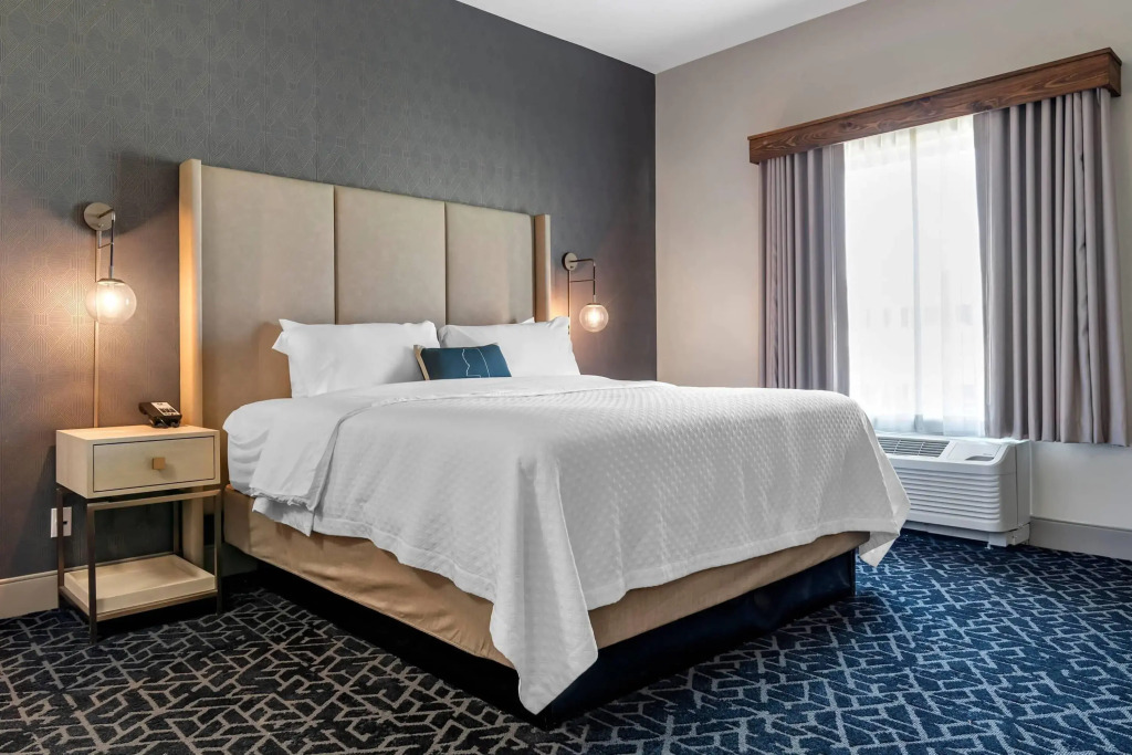 Lyric Hotel West End, Trademark Collection by Wyndham