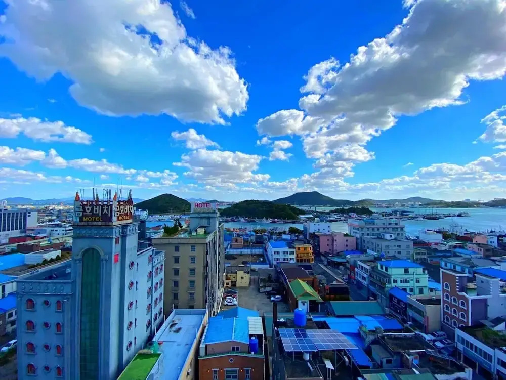 F-one Hotel