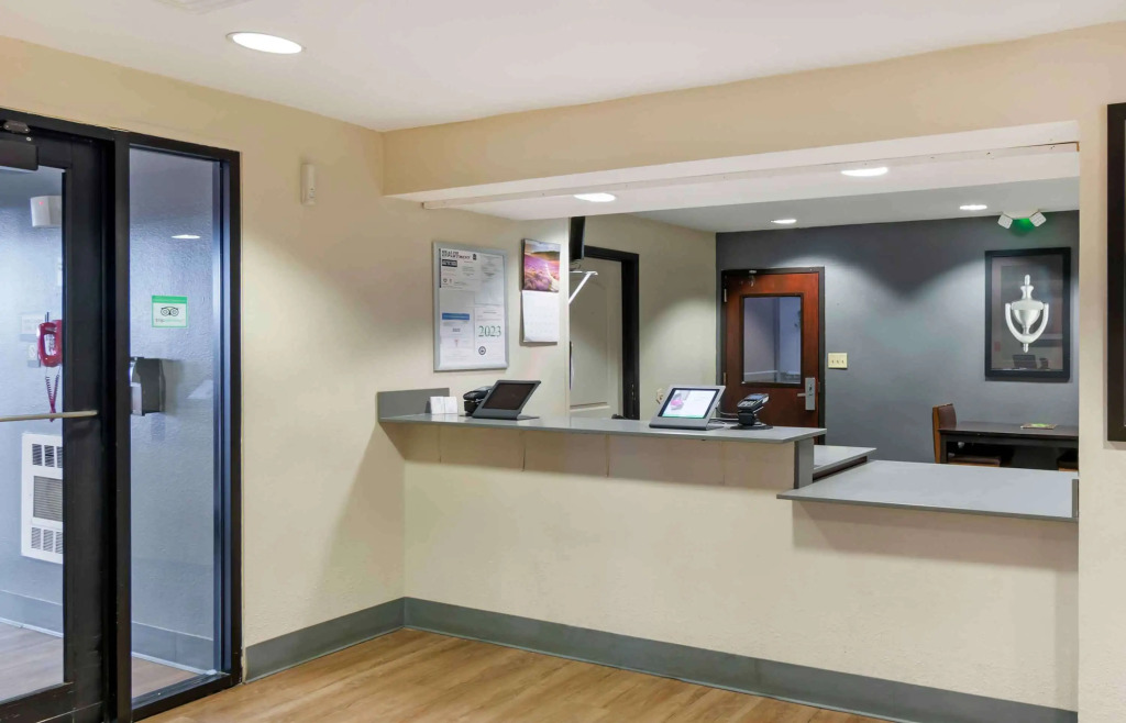 Extended Stay America Suites - Kansas City - Airport