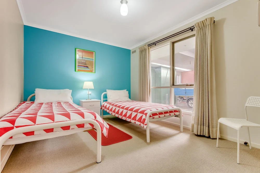 The Point - Spacious Waterfront Escape