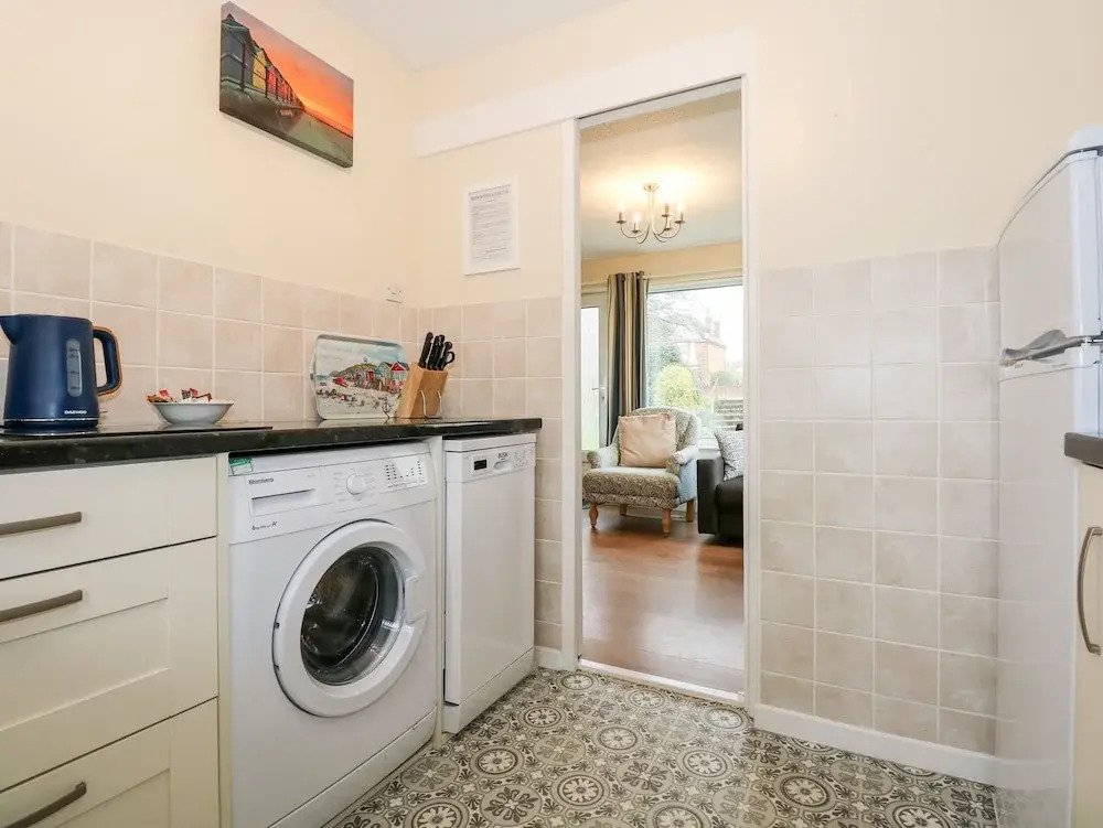 8 Royal Chalet Park