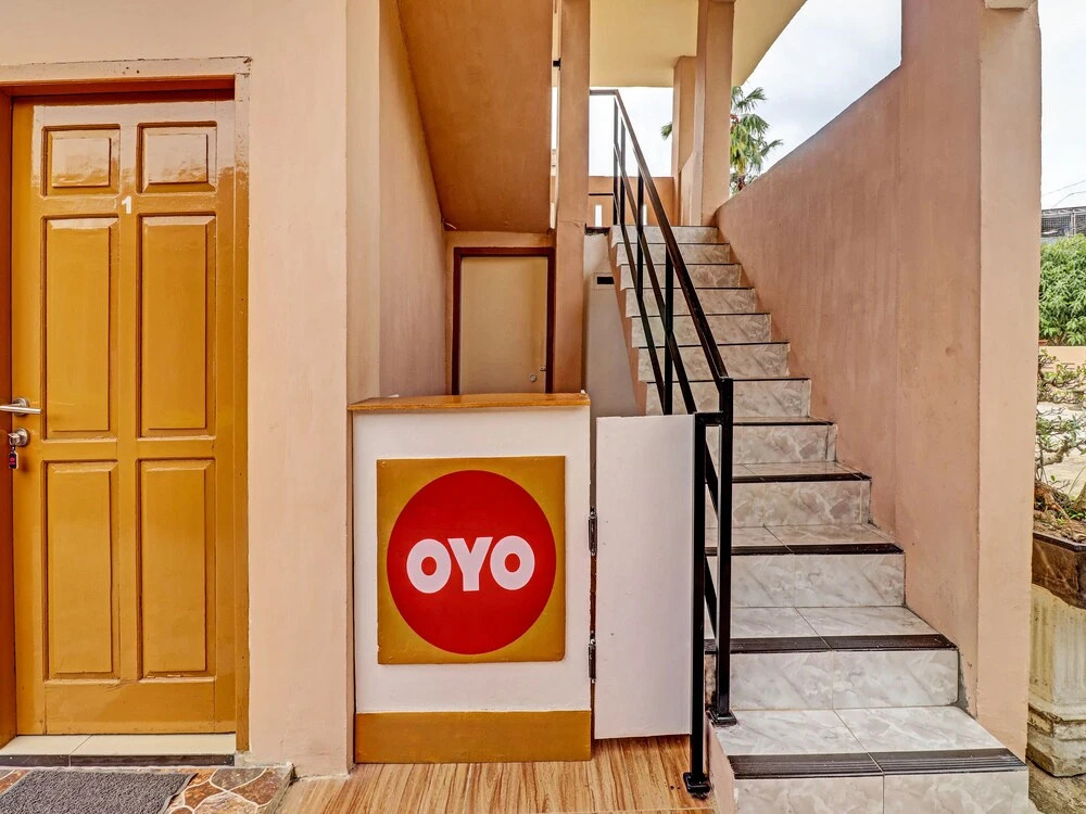 OYO 90945 Arizon Kost
