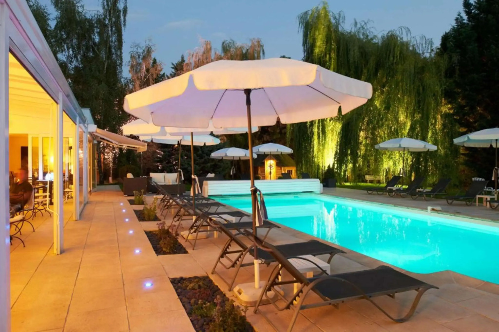 Hôtel Les Jardins DAdalric