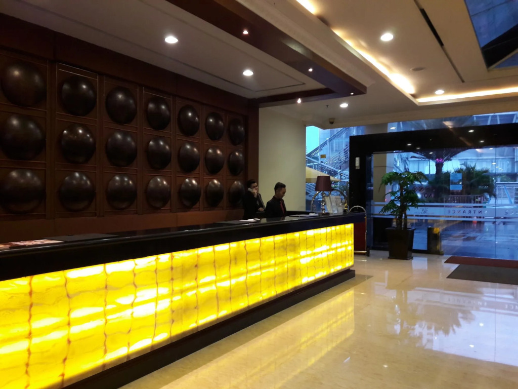 Grand Paragon Hotel